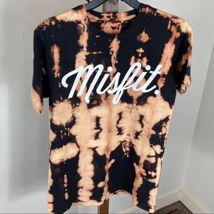 Dyed Misfit t-shirt. - 621